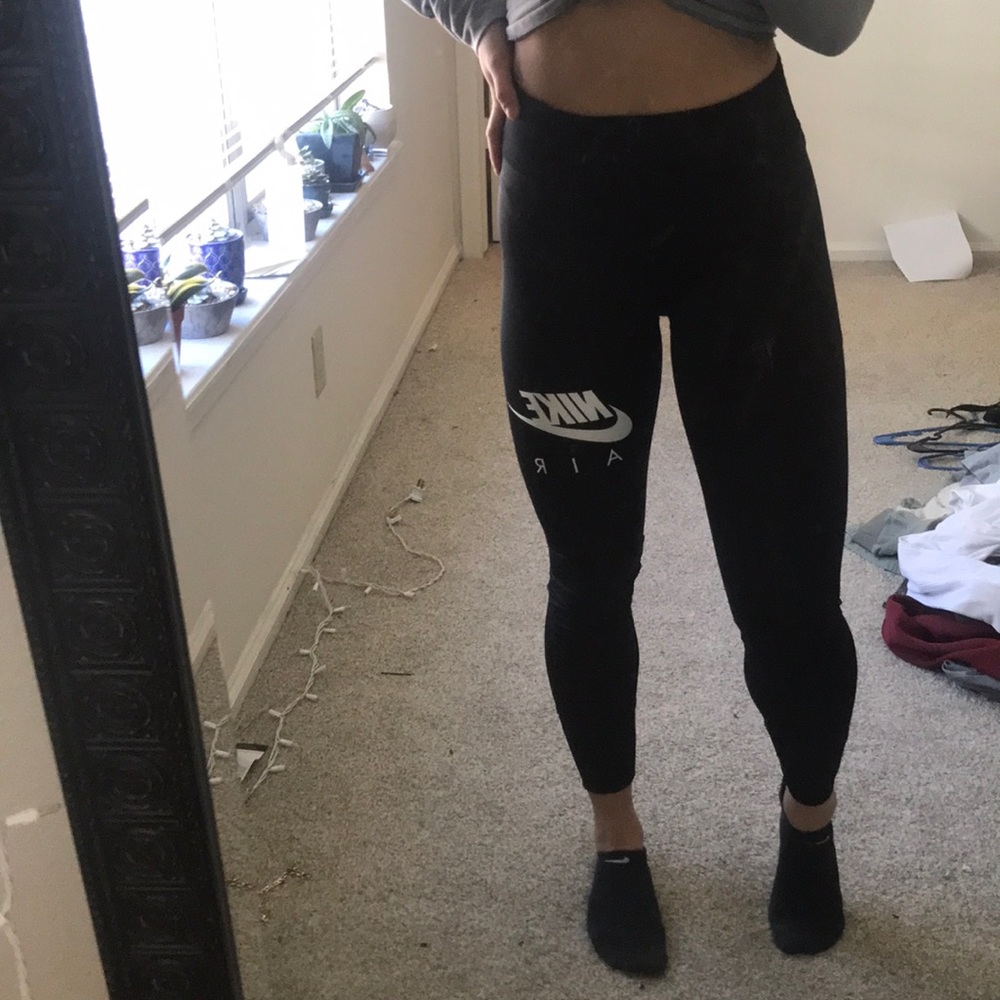 Black Nike Air running leggings